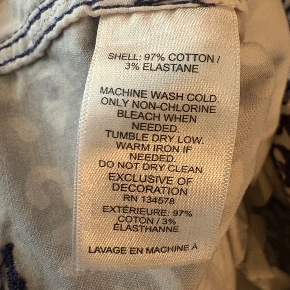 Vineyard Vines Blue/White Animal Print Shorts; Size 12 - Picture 13 of 13